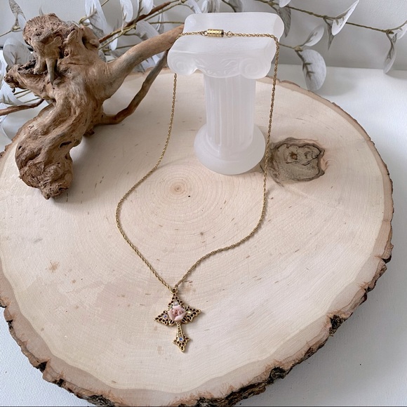 Vintage- ‘70s Gilt Filigree Cross w/ Porcelain Bisque Rose Necklace - Picture 2 of 10